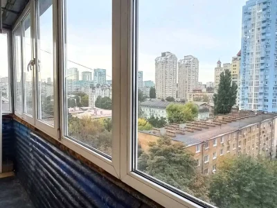 Квартира. Київ, Автозаводська вул.