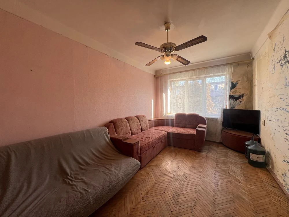 Продам 2-кімн.квартиру 46,4м2 по вул.Левицького,17 ( Лісовий