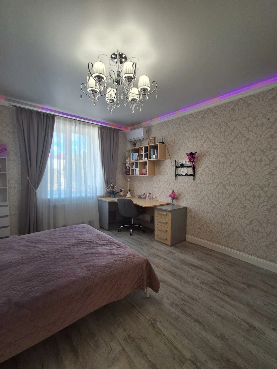 Продам 2 кімнатну квартиру в новому булинку в Центрі!