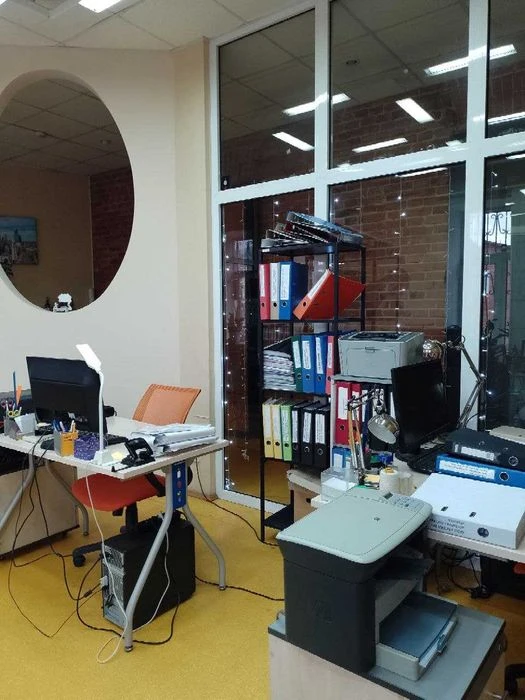 For sale 2 sq.m. with office renovation in the Center, Pl. Konstituts