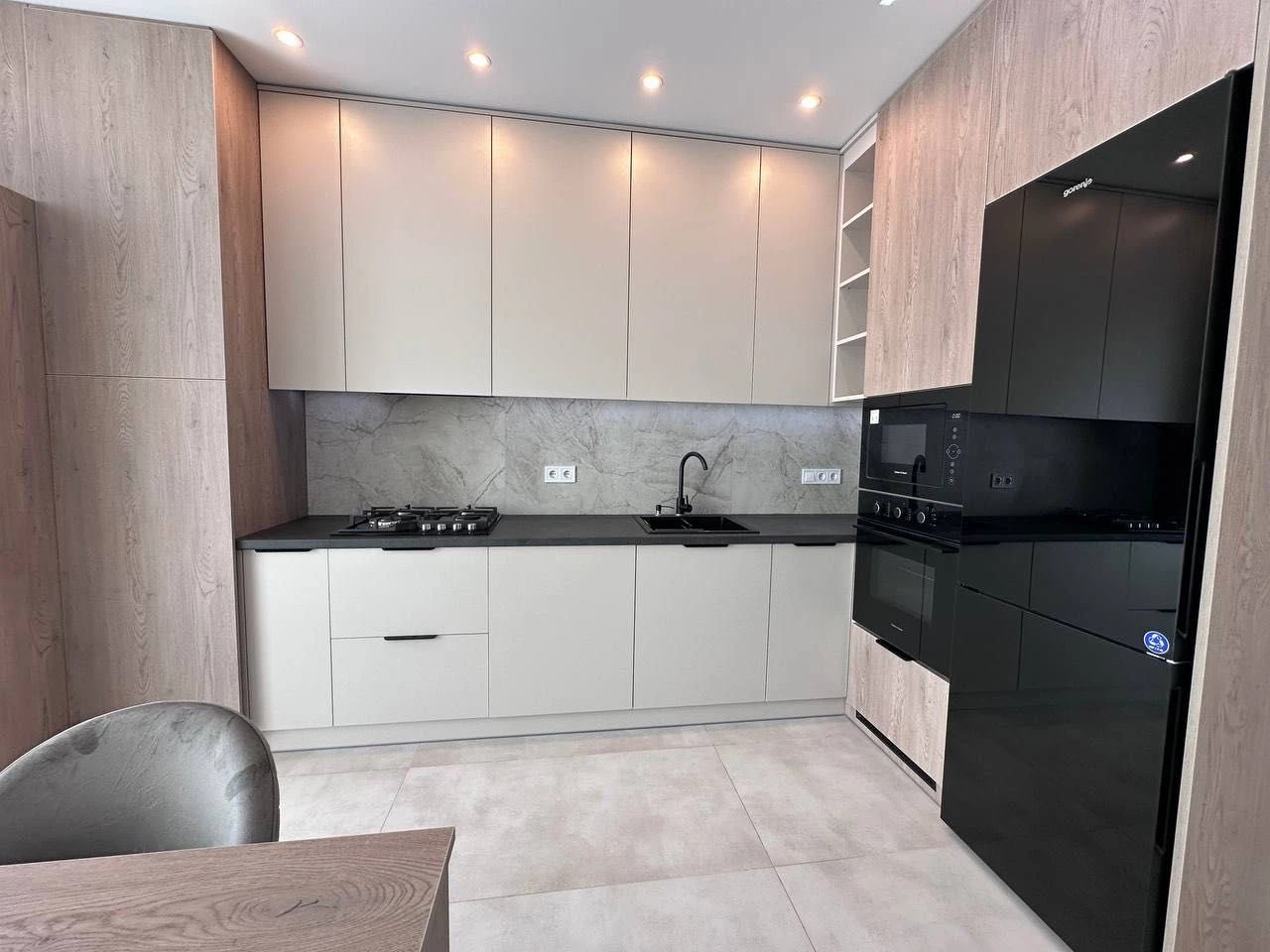 Продаж 2 км квартири по вул. Миру