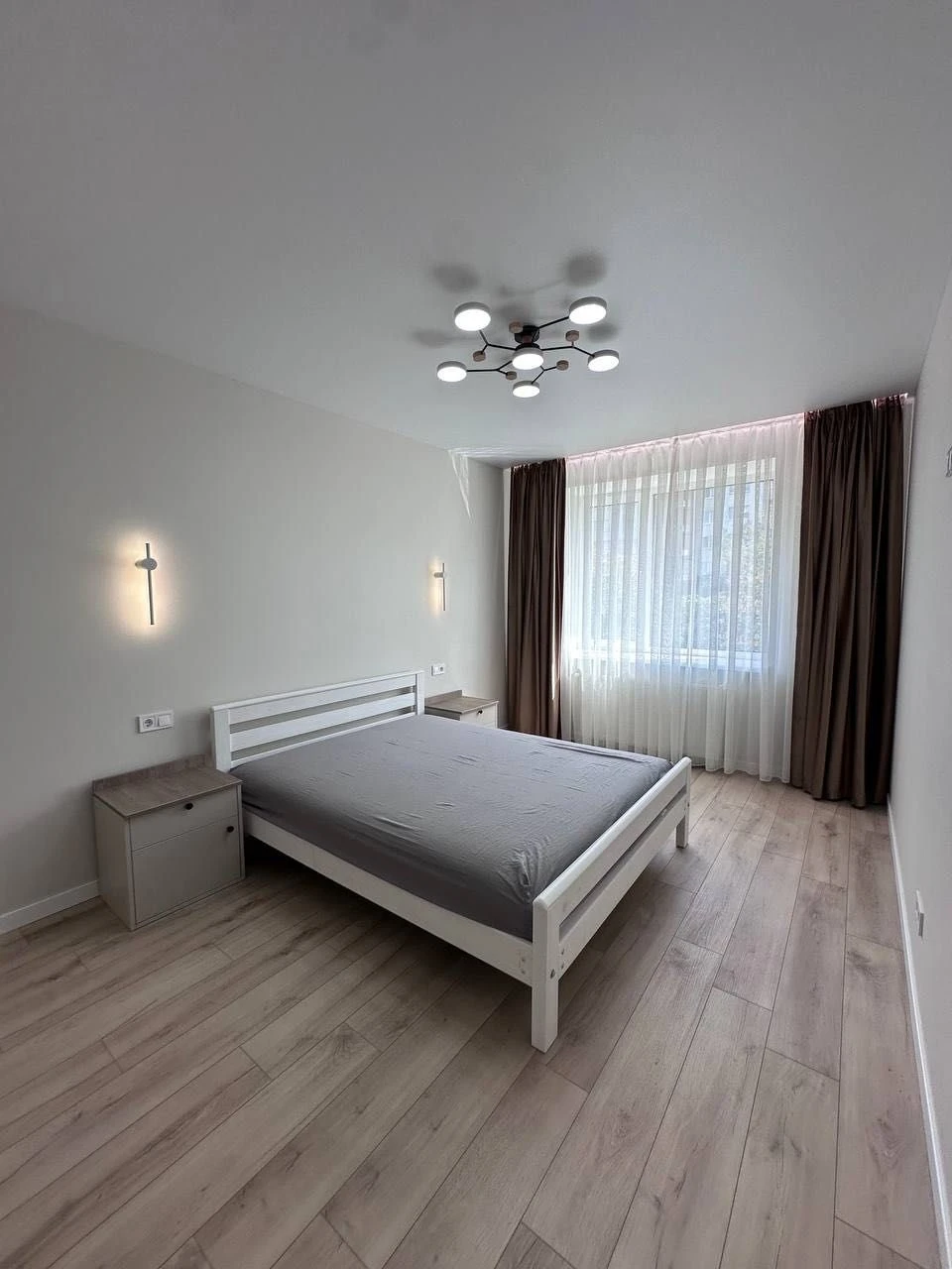 Продаж 2 км квартири по вул. Миру