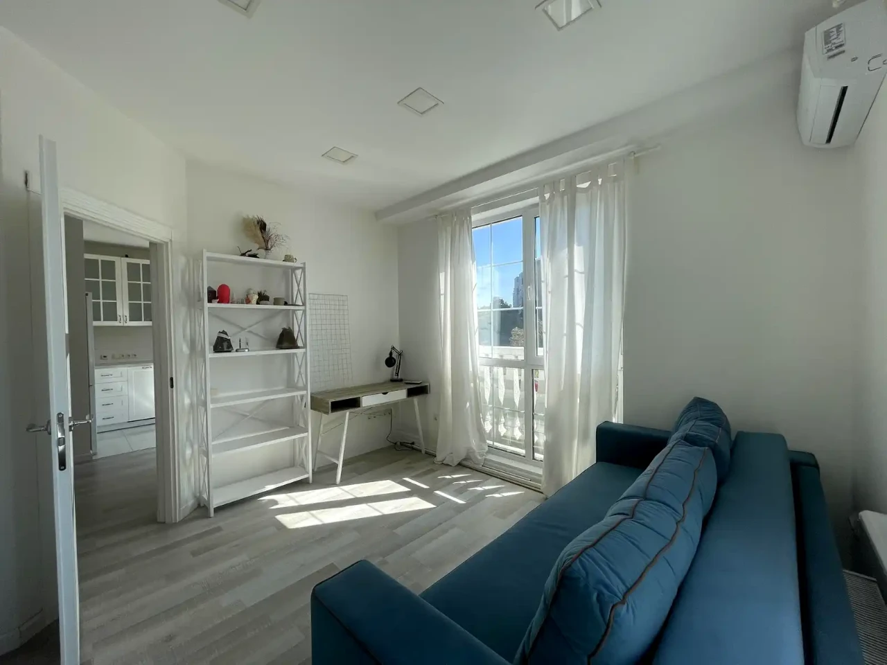 Оренда квартири 3-кімн. 67 м² 2/6 пов.