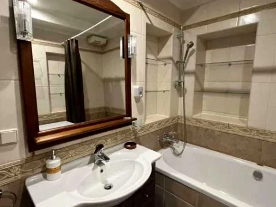 Квартира. Київ, Андріївський узвіз
