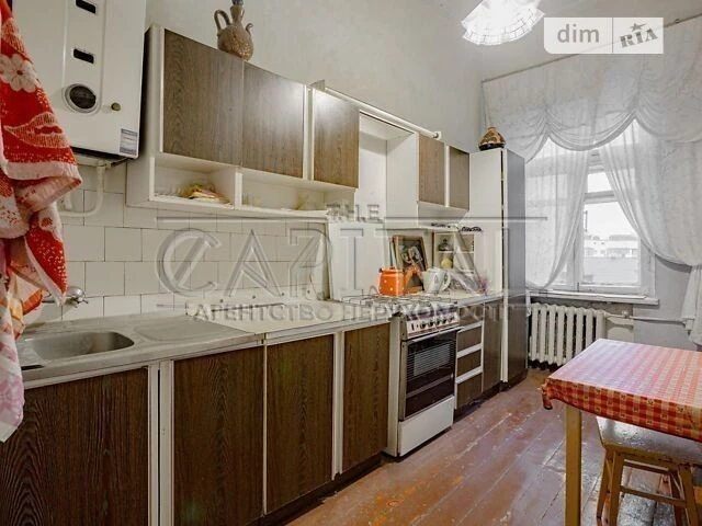Продаж 2к квартири 73 кв. м на вул. Велика Васильківська 23