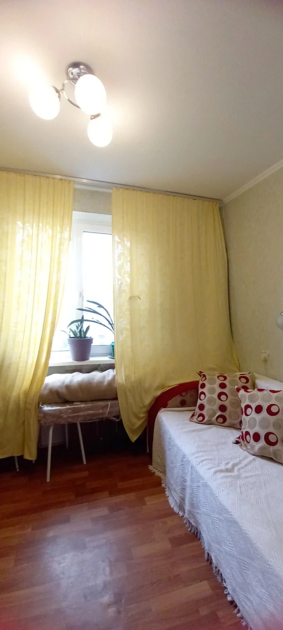 Трикімнатна квартира 68 м.кв. Мікрорайон "Митниця"