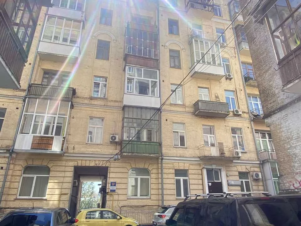 Квартира. Київ, Михайлівський пров.