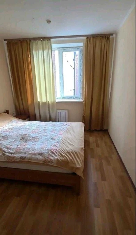 Продам 3 квартиру с ремонтом, сталинка, Холодная Гора