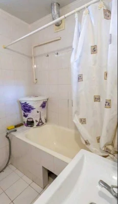 Продам 3 квартиру с ремонтом, сталинка, Холодная Гора