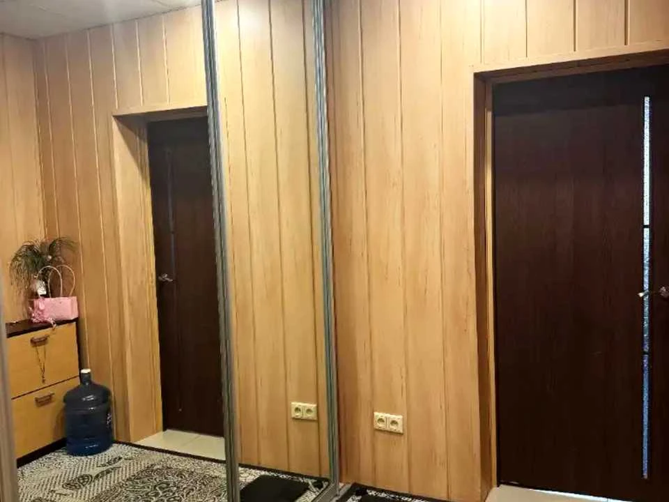 Будинок. Дніпро, Змагання вул.