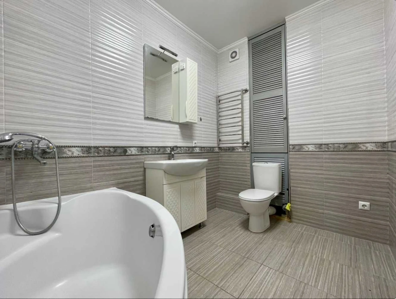 Продаж квартири 84 м² вул.Перемишильська 2г в ЖК Паркова Веж