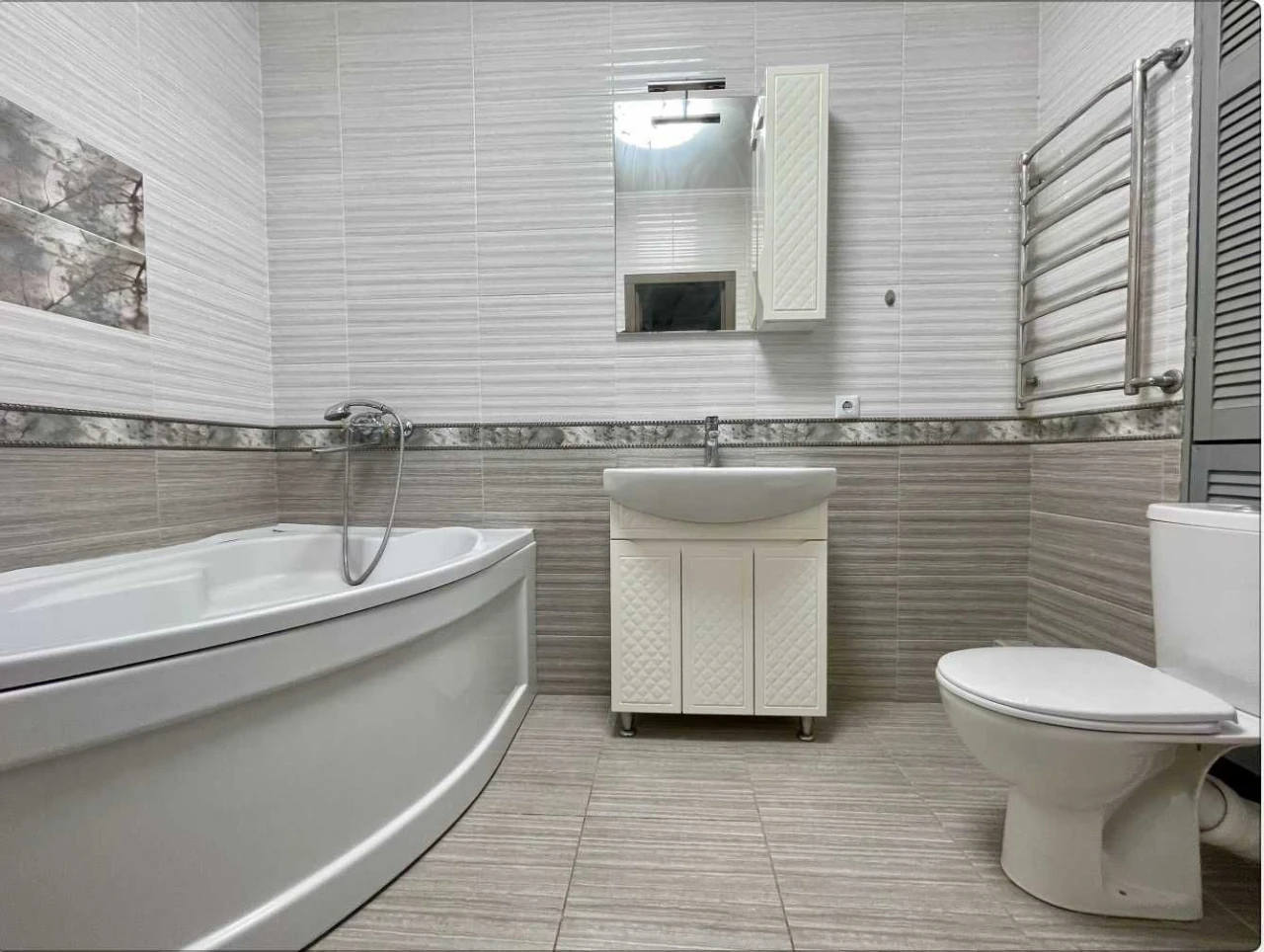 Продаж квартири 84 м² вул.Перемишильська 2г в ЖК Паркова Веж