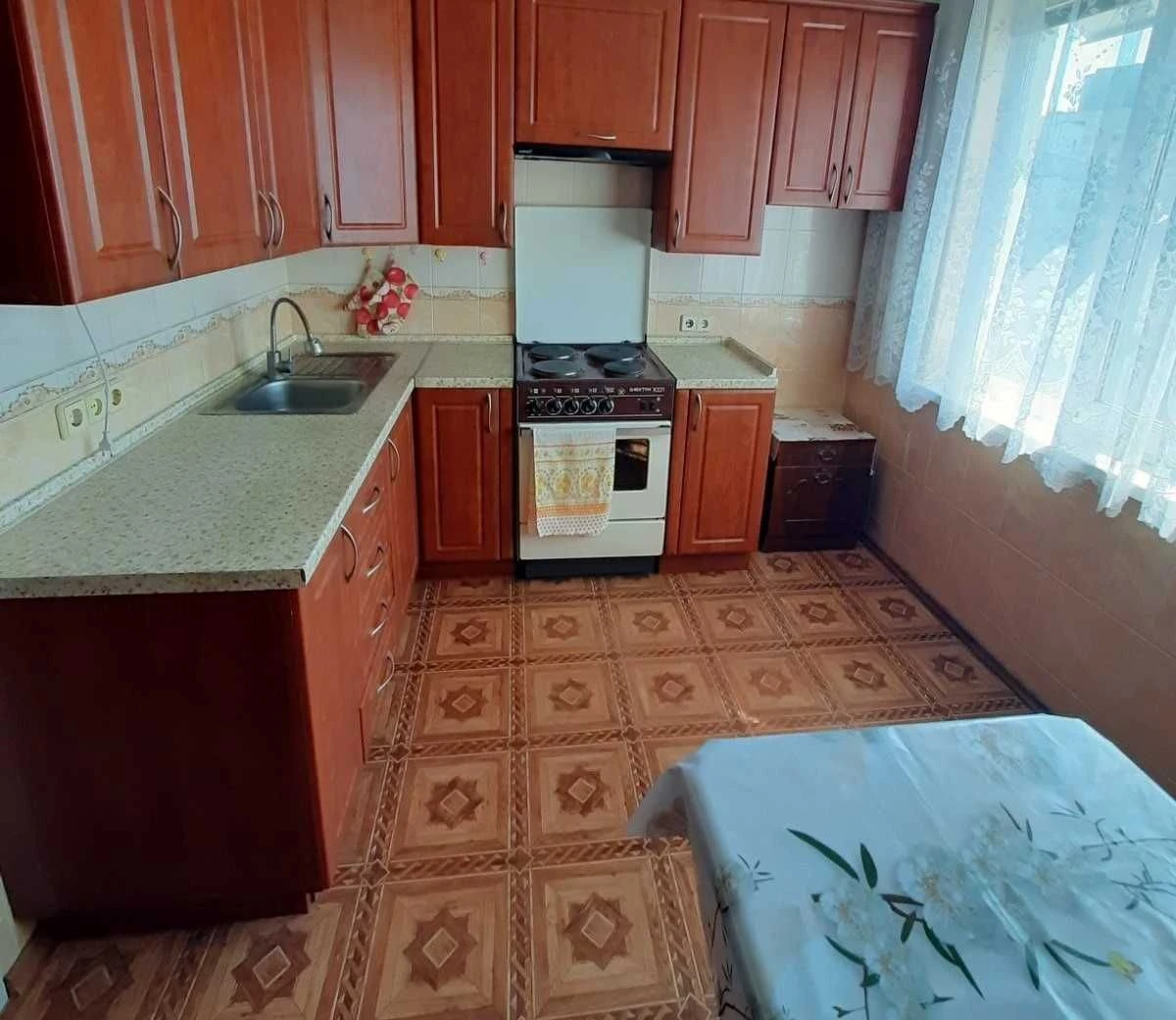 Продаж від власника, без %  2-к квартири 58.9 м кв  біля м Т
