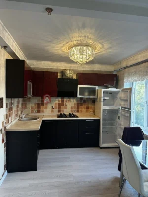 Продаж квартири з ремонтом у центрі міста