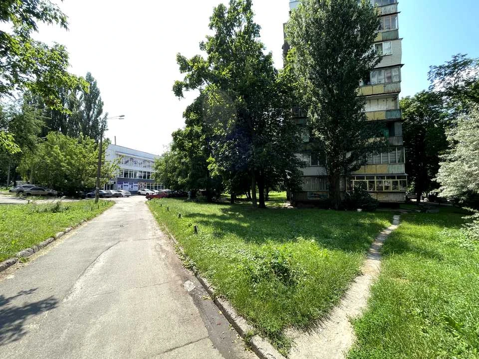 Apartment. Kyiv, Lesya Kurbasa Avenue.