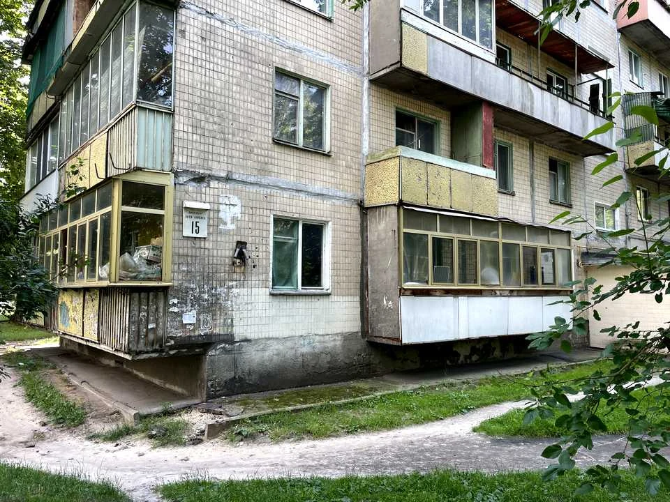 Apartment. Kyiv, Lesya Kurbasa Avenue.