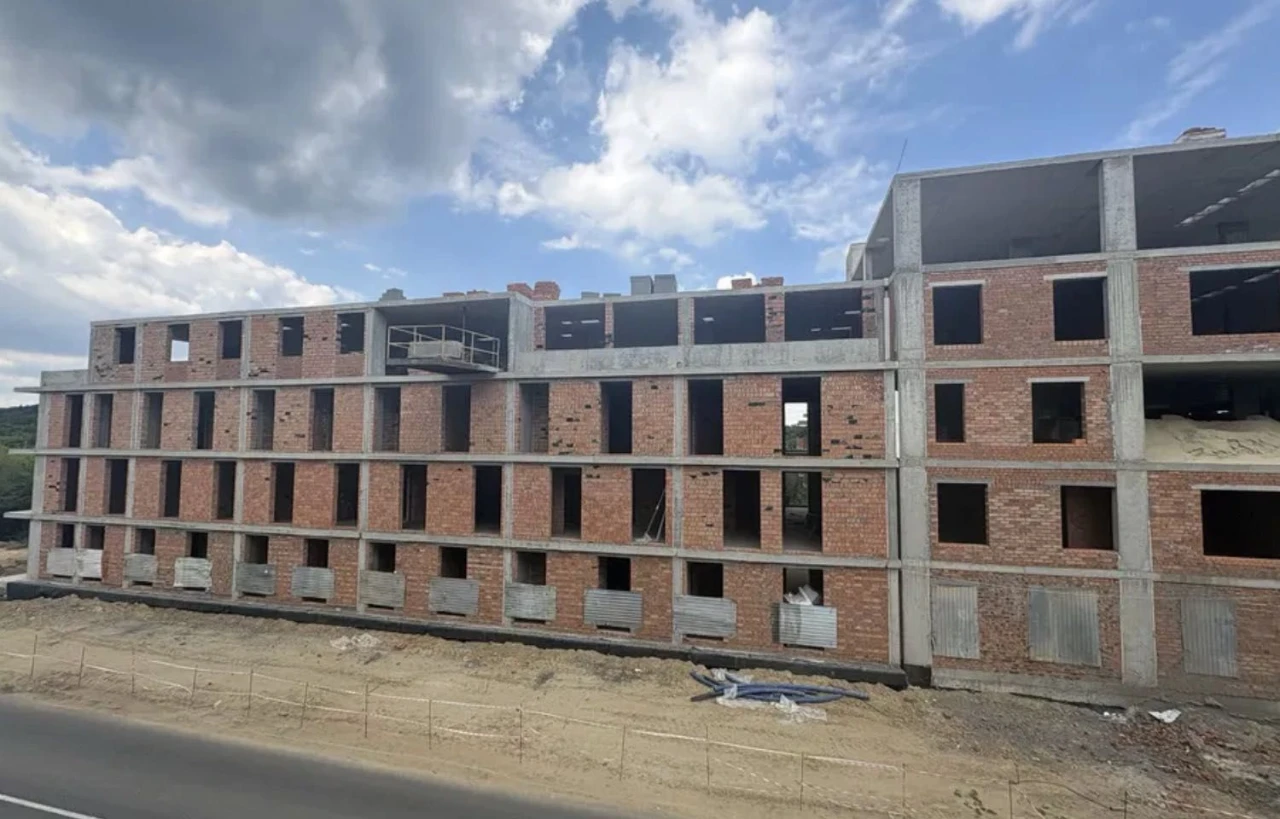 Продаж 1-кім квартири 35 м (з терасою) ЖК Фемілі Хаус (Famil