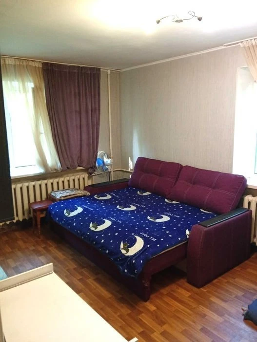 1-room, Troitsko-Kyrylivska St., Kurenivka