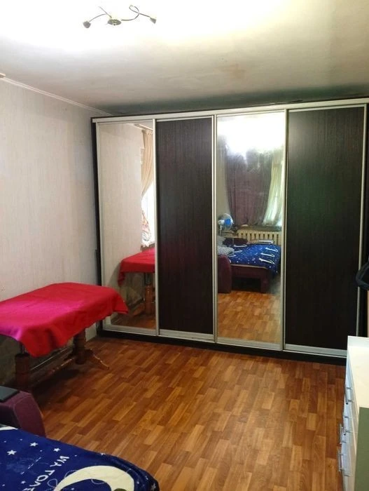 1-room, Troitsko-Kyrylivska St., Kurenivka