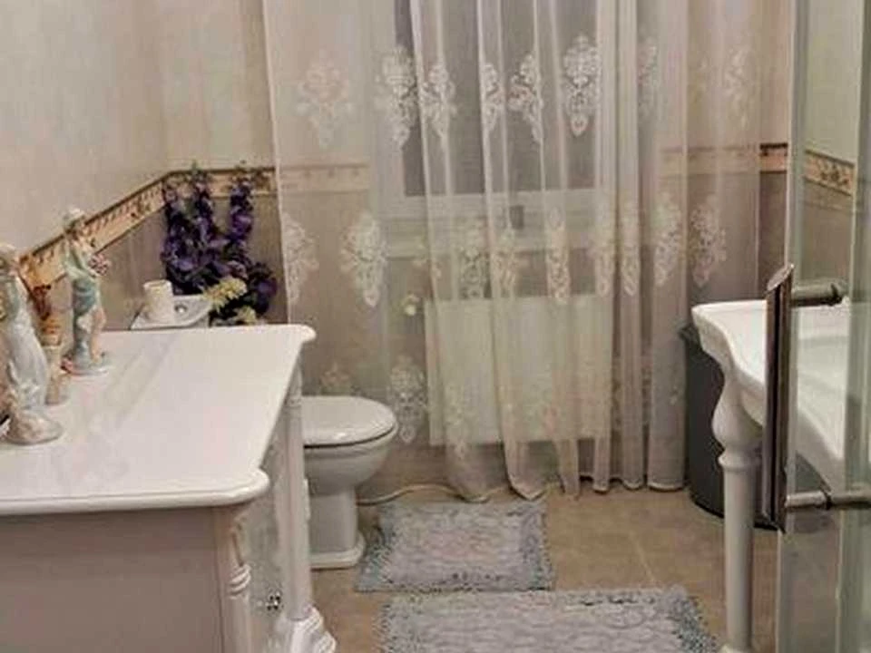 Будинок. Київ, Леся Курбаса просп.