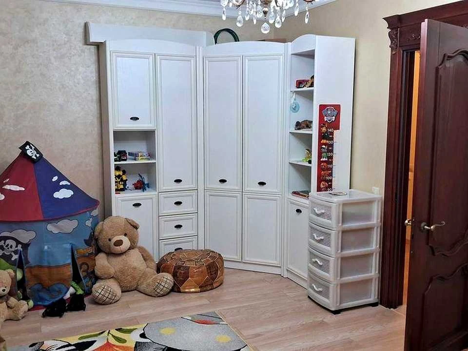 Будинок. Київ, Леся Курбаса просп.