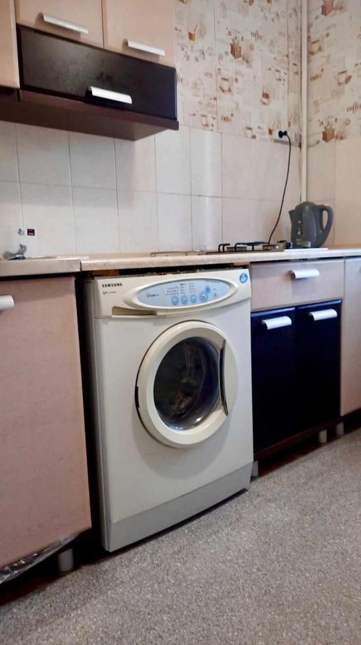 Продам 1 кімнатну—5 Фонтана/Адміральський проспект.