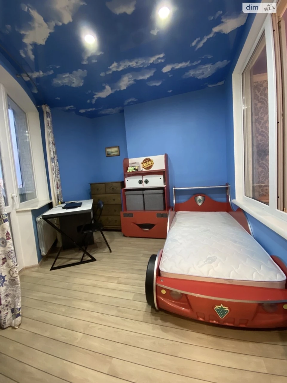 Продажа квартир Приморский.