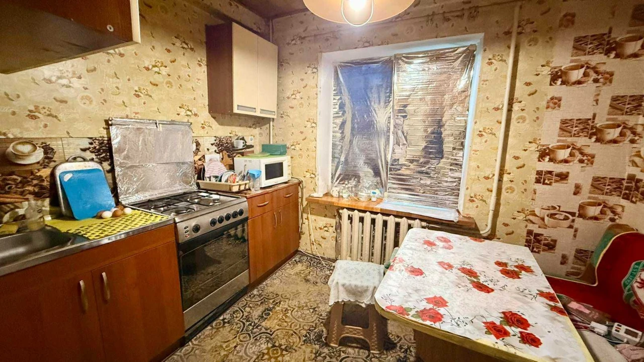 Продам 2х комнатную квартиру район Малого рынка