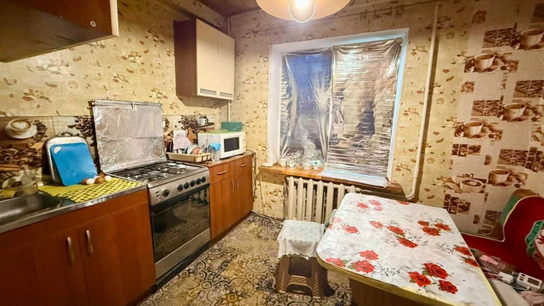 Продам 2х комнатную квартиру район Малого рынка