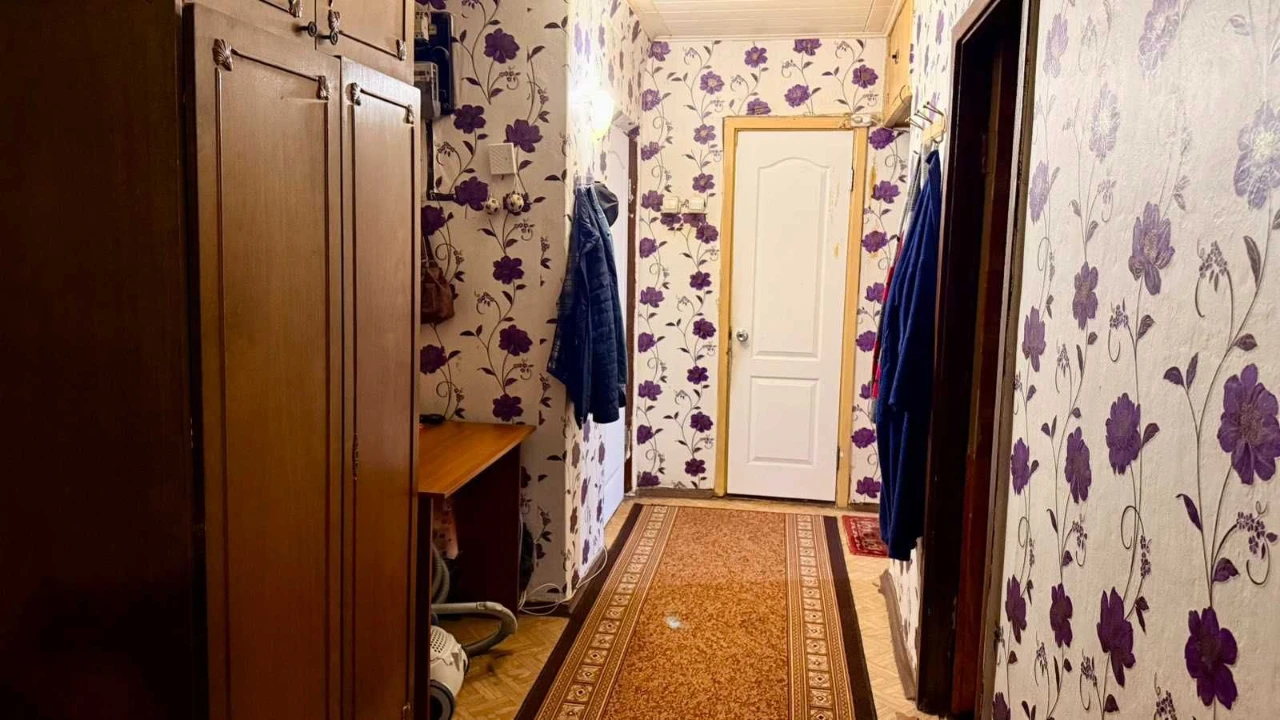Продам 2х комнатную квартиру район Малого рынка