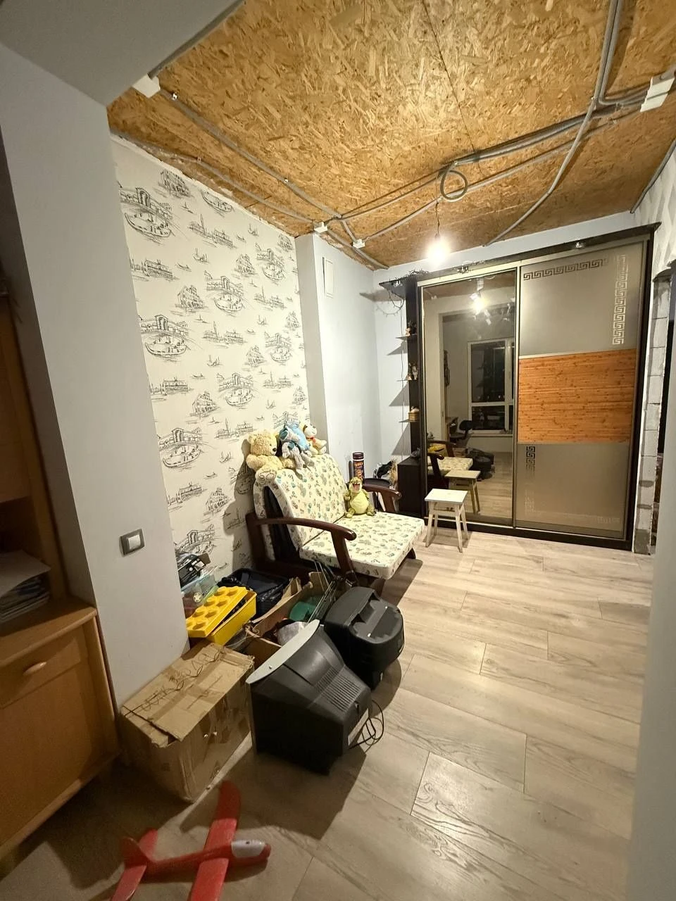 Продається простора 4-кімнатна дворівнева квартира 106 м² у