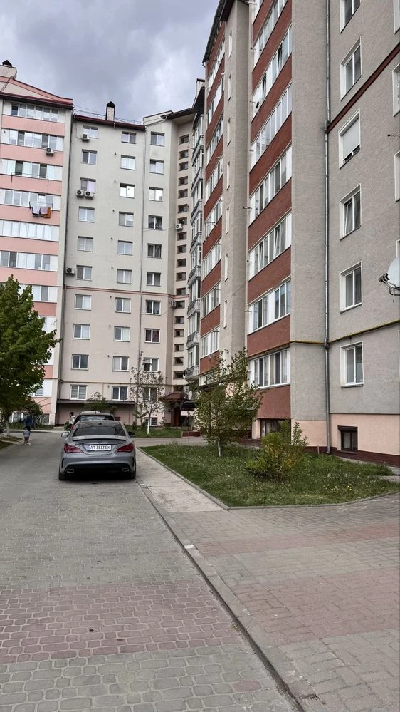 Велика 1 кімнатна квартира. Здана з інд .опаленням