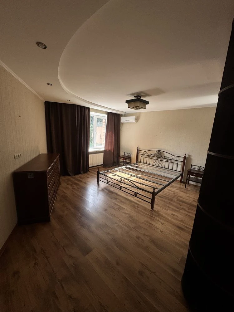 Продаж квартири студії