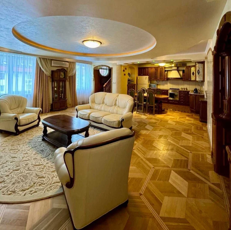 ПРОДАЖ 3-к. елітна квартира євроремонт 160м² вул.Тролейбусна