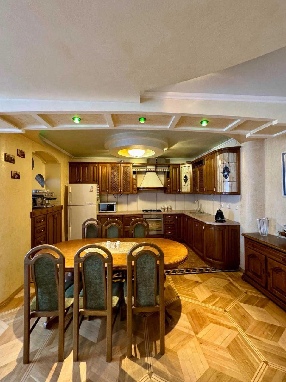 ПРОДАЖ 3-к. елітна квартира євроремонт 160м² вул.Тролейбусна