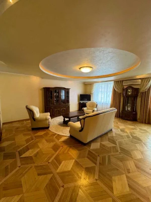 ПРОДАЖ 3-к. елітна квартира євроремонт 160м² вул.Тролейбусна