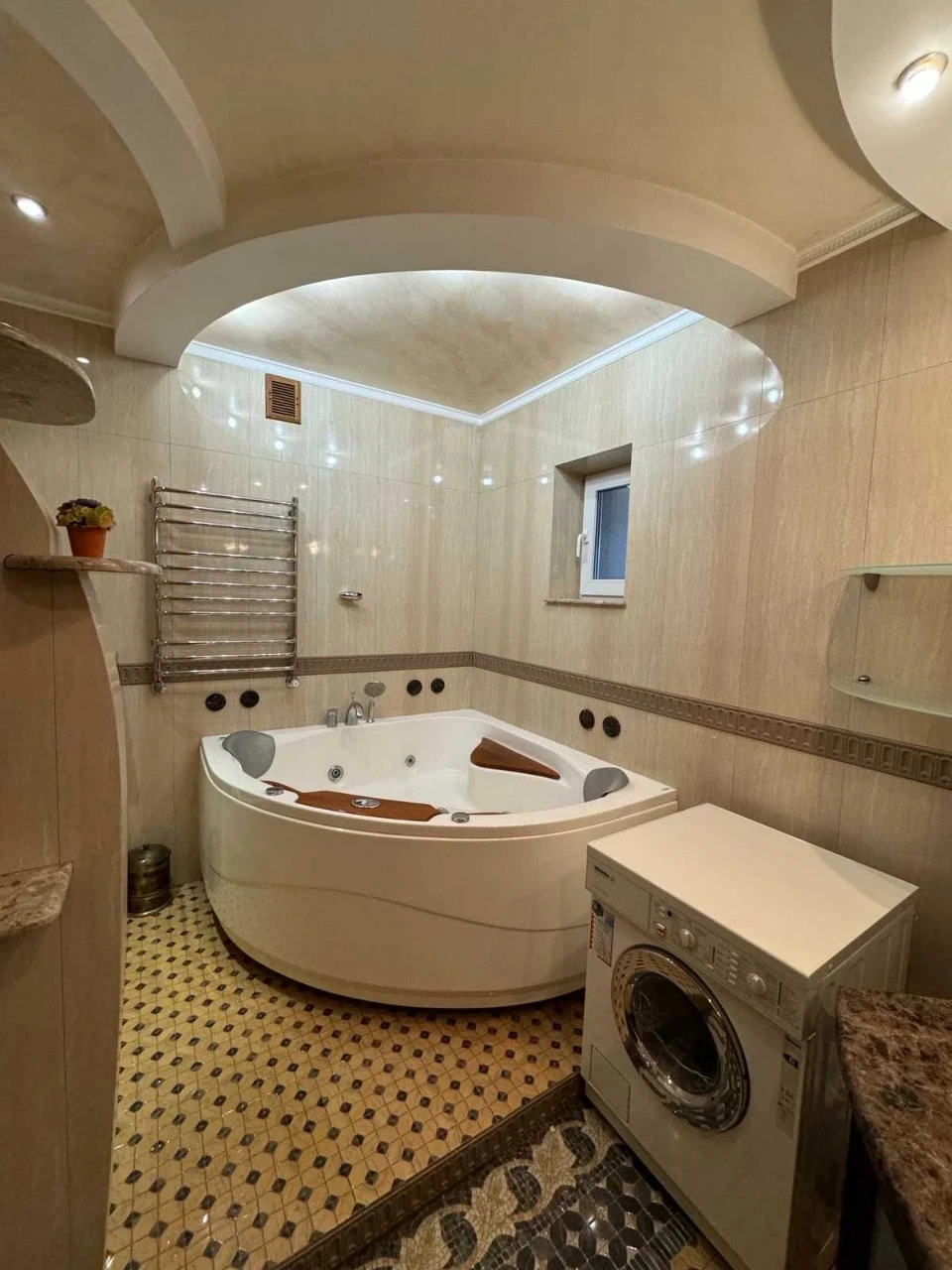ПРОДАЖ 3-к. елітна квартира євроремонт 160м² вул.Тролейбусна
