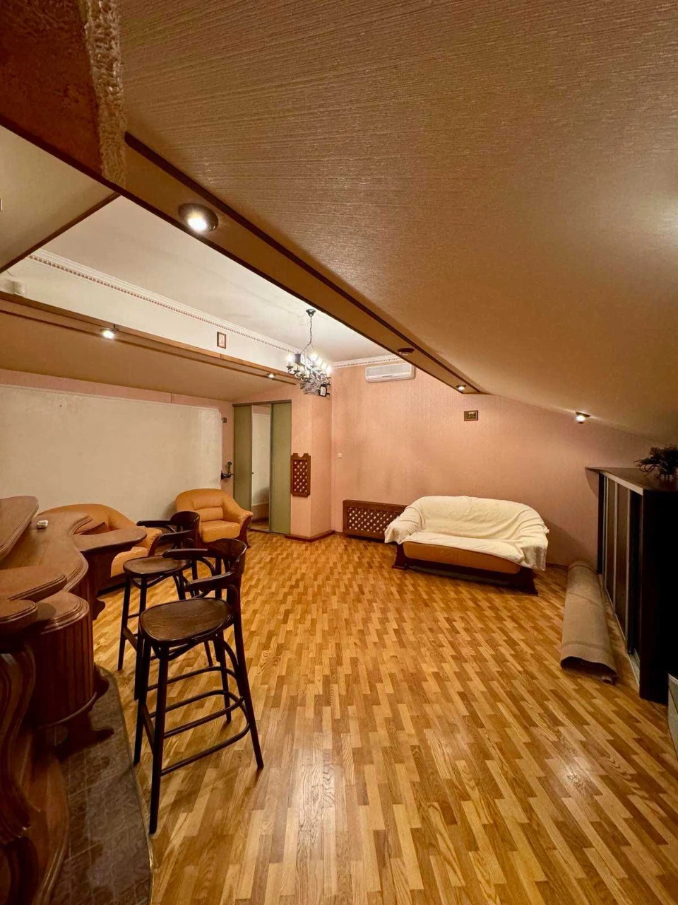 ПРОДАЖ 3-к. елітна квартира євроремонт 160м² вул.Тролейбусна