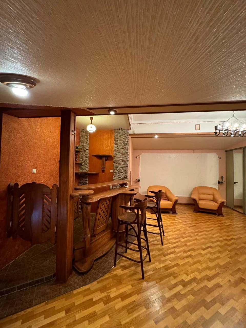 ПРОДАЖ 3-к. елітна квартира євроремонт 160м² вул.Тролейбусна