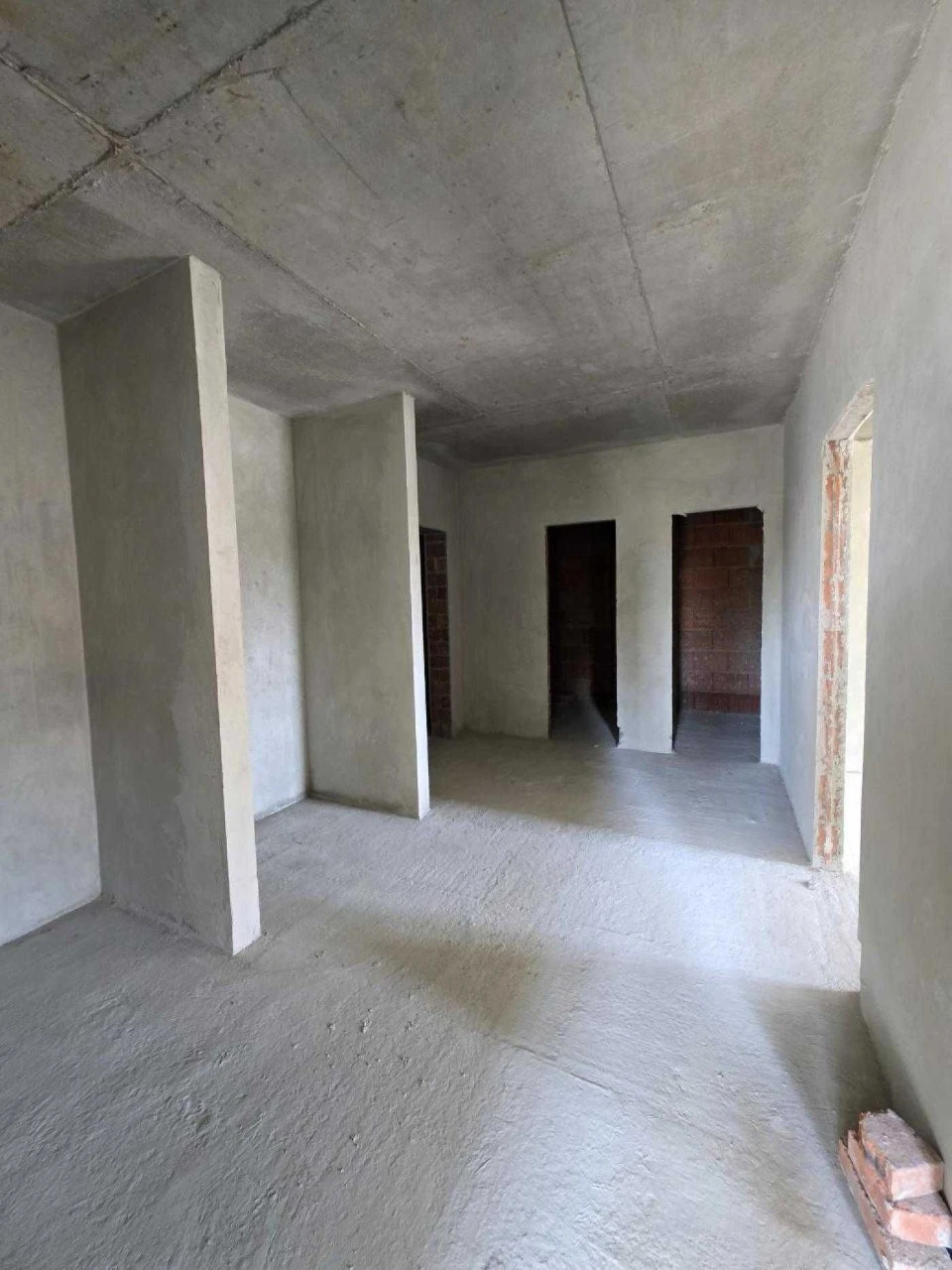 Продаж двох кімнатної квартири в новобудові