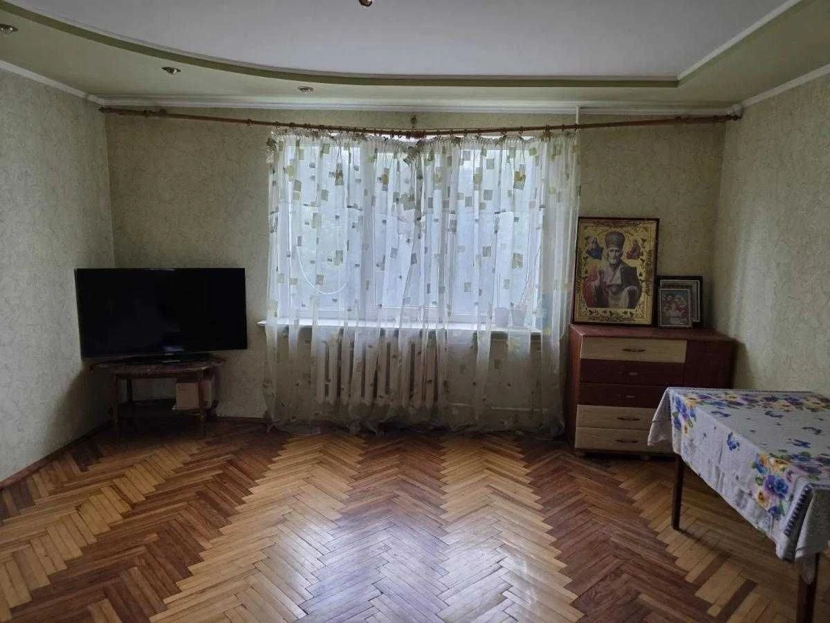 Терміновий продаж 3-кімнатна квартира,вул Миколайчука!