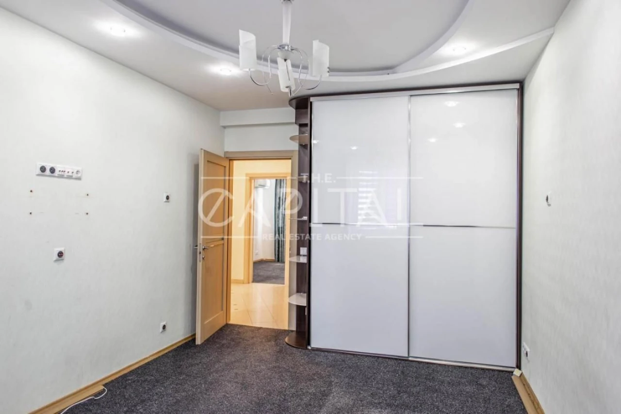 Продаж 3к квартири, вул. Микільсько-Слобідська, Дніпровський