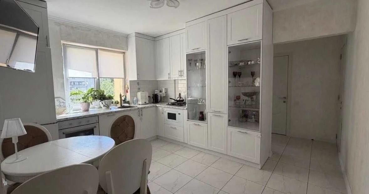 Продаж 3-кімнатної 70 м² на Таїрова! 6 поверх якісний ремонт