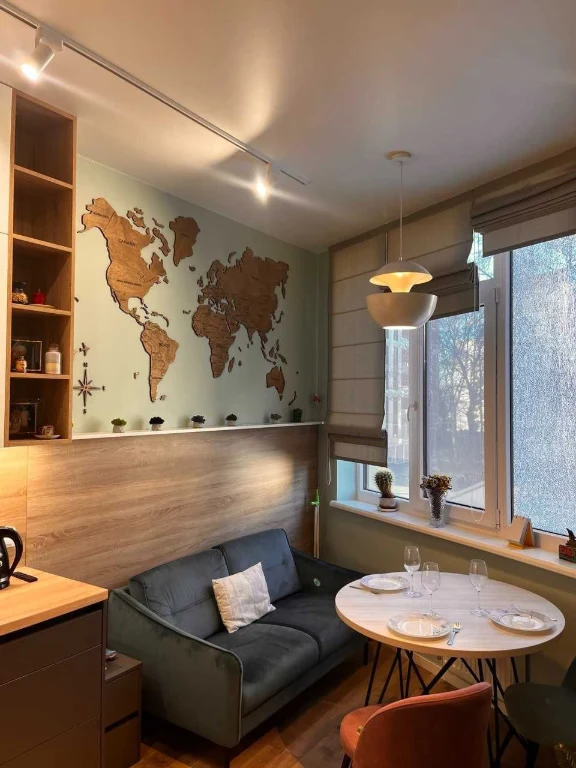 Квартира на Італійському бульварі, 25 Перлина.