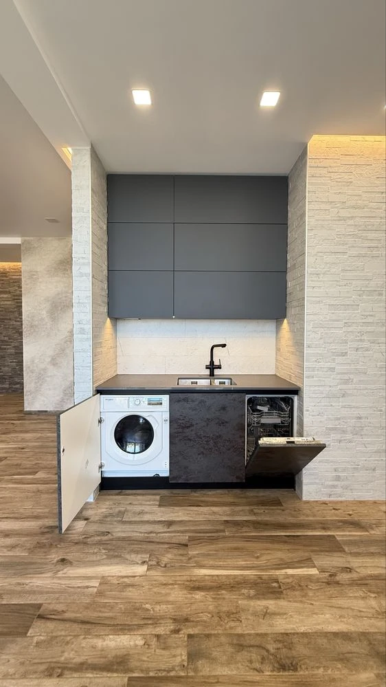 Продам 3 кімнатну квартиру в новому будинку на Краснова