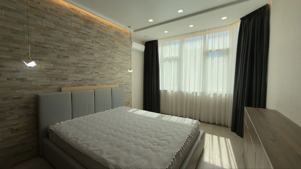 Продам 3 кімнатну квартиру в новому будинку на Краснова