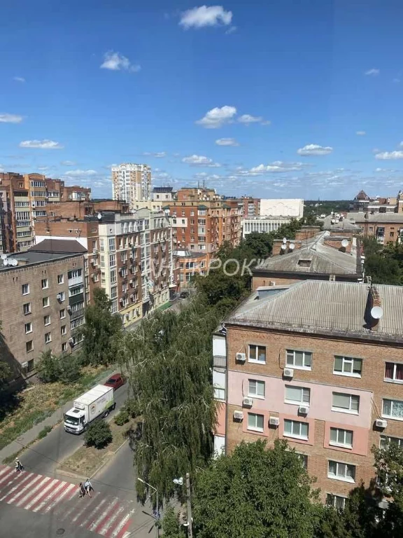 Продаж 3-к квартири поруч 38 Школи в Центрі міста !!