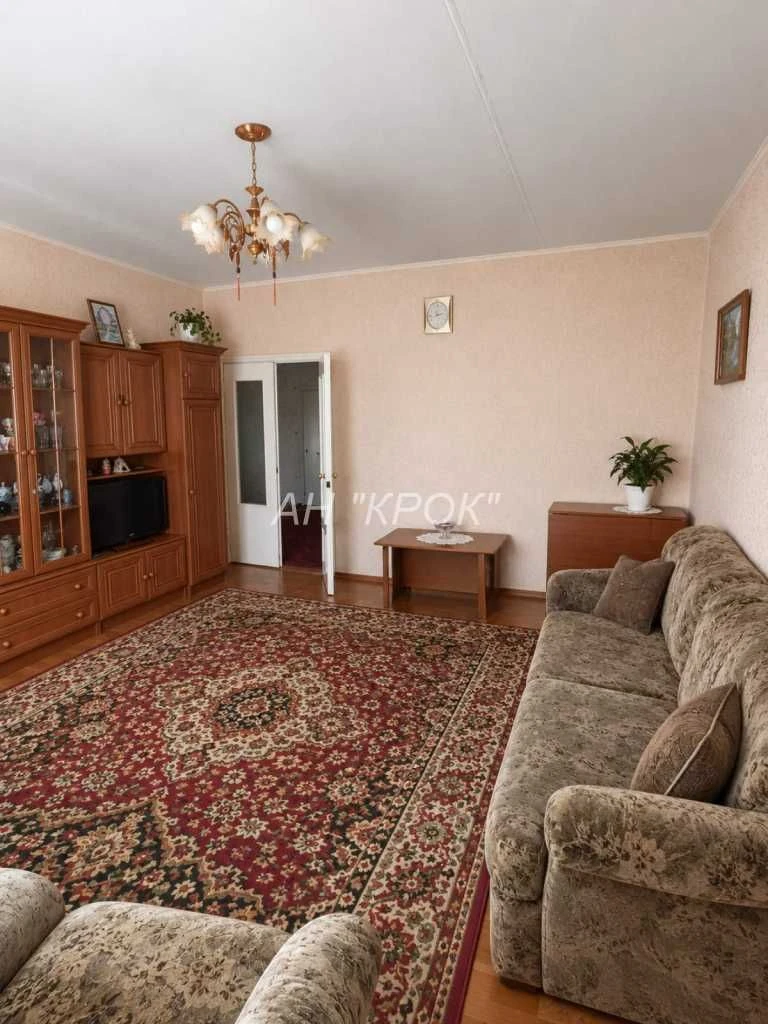 Продаж 3-к квартири поруч 38 Школи в Центрі міста !!