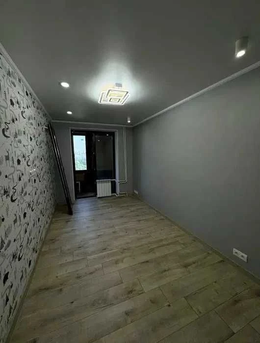 Продаж 4 кімнатної квартири в Центрі, вулиця В.Благовісного