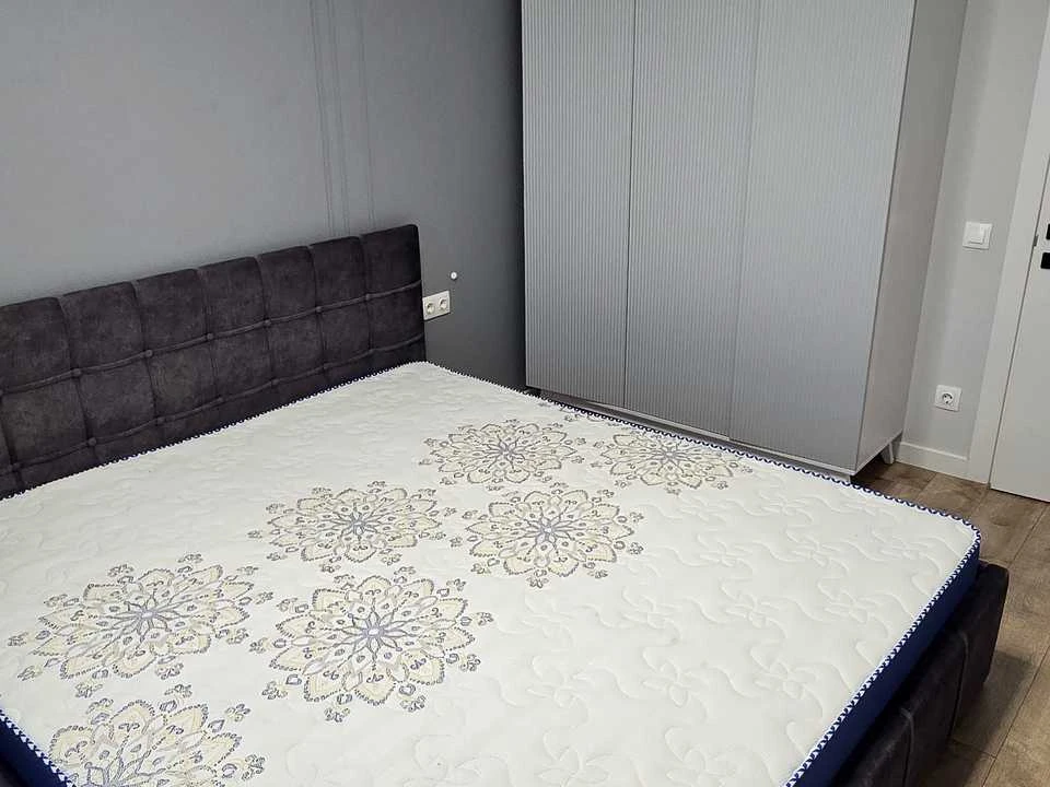 Квартира. Київ, Родини Кістяківських вул.